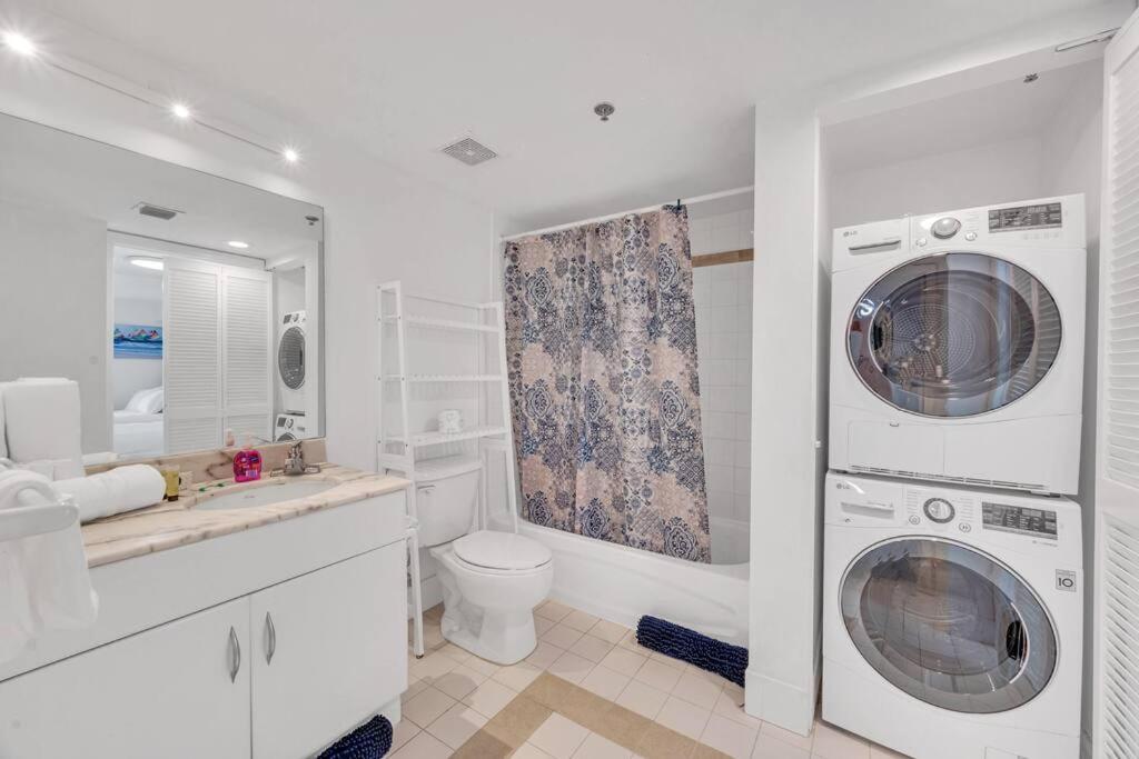 Beautiful 1 Bed 1 Bath • Brickell • Bay View Miami