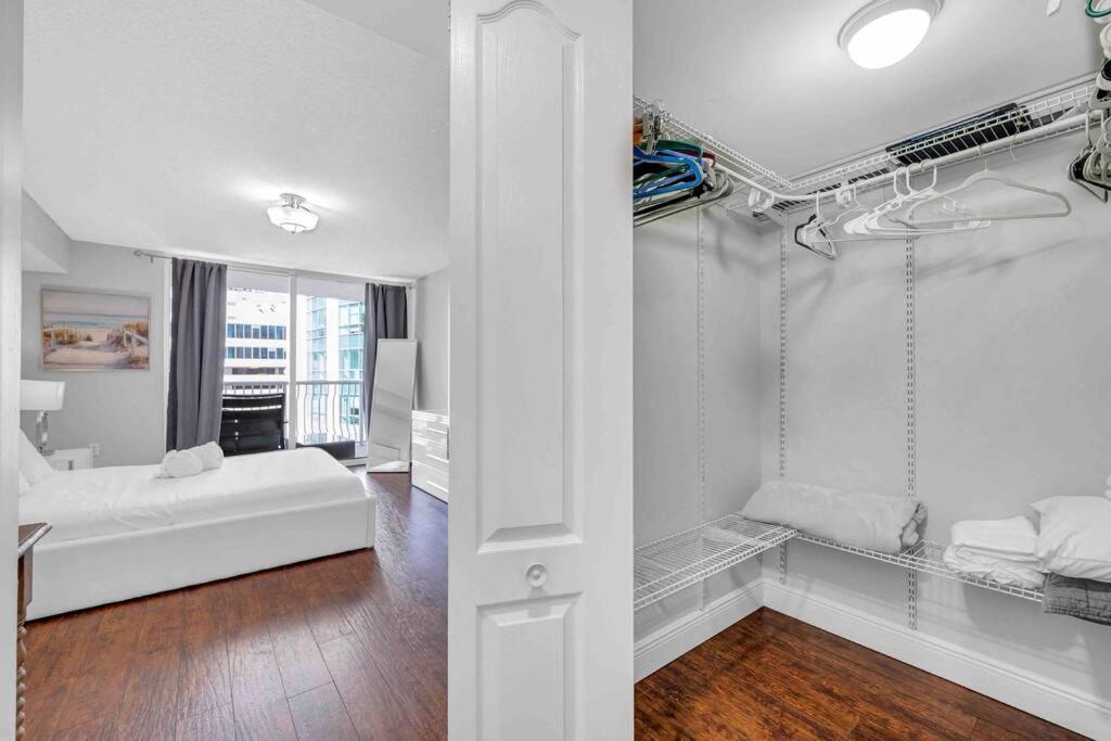 Beautiful 1 Bed 1 Bth • Brickell