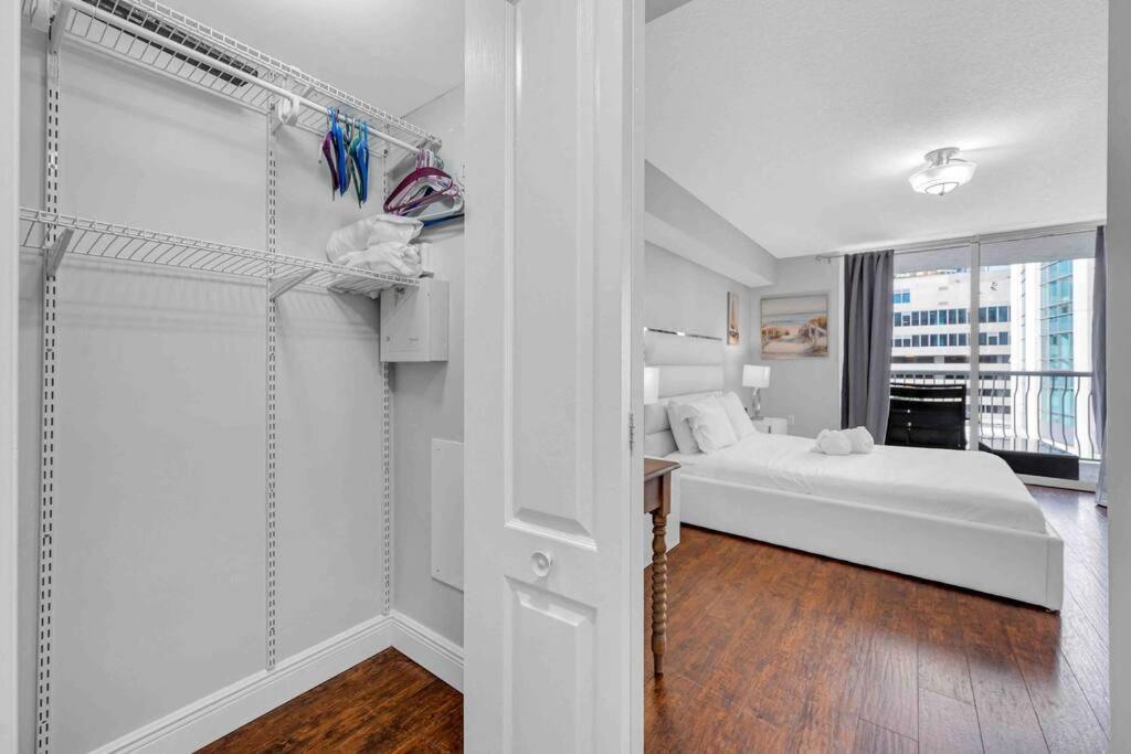 Beautiful 1 Bed 1 Bth • Brickell