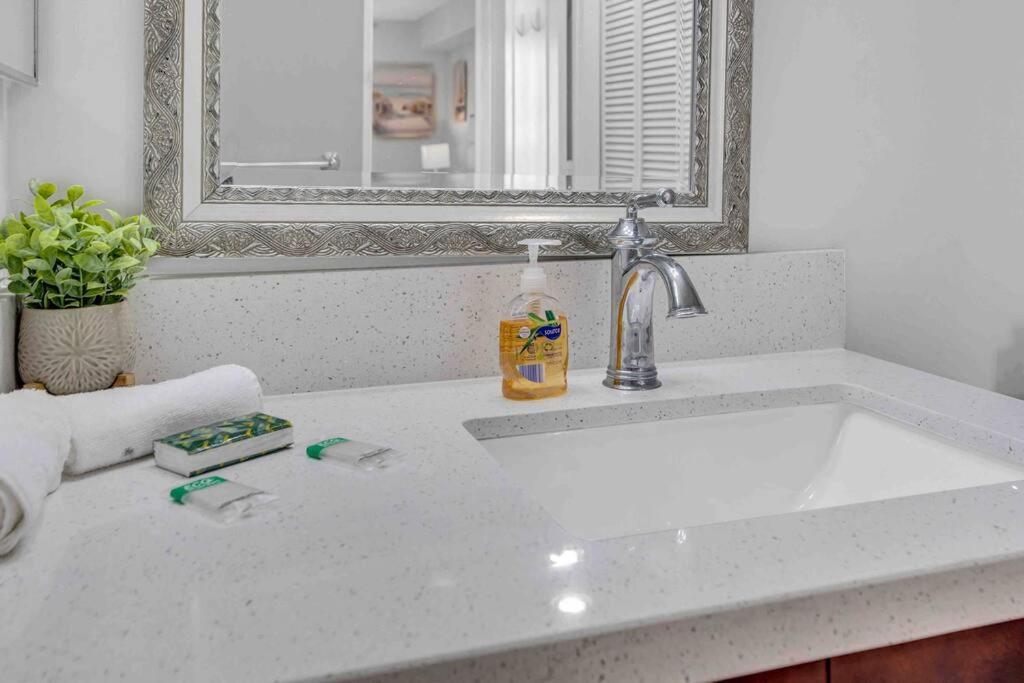 Beautiful 1 Bed 1 Bth • Brickell