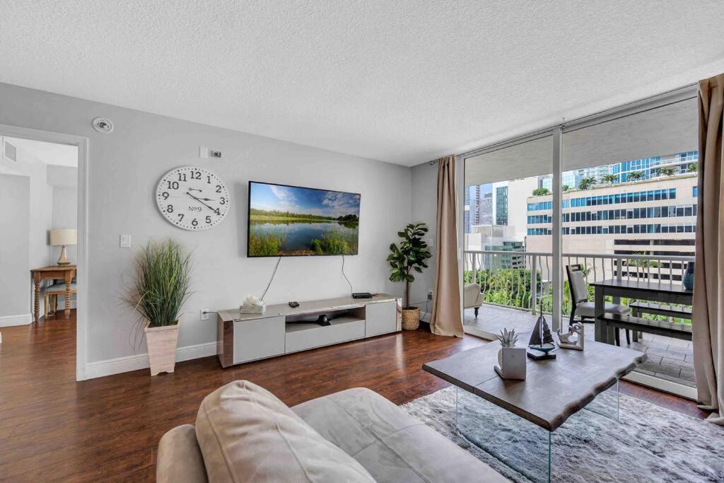 Beautiful 1 Bed 1 Bth • Brickell * Miami