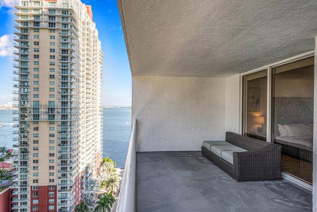 Apartment Stunning 1 Bdr 1 Bth • Brickell • Bay & Views Miami