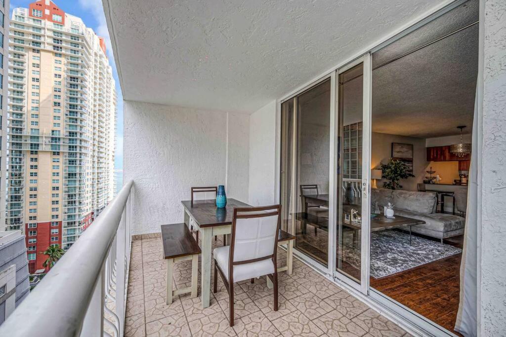 Beautiful 1 Bed 1 Bth • Brickell Miami