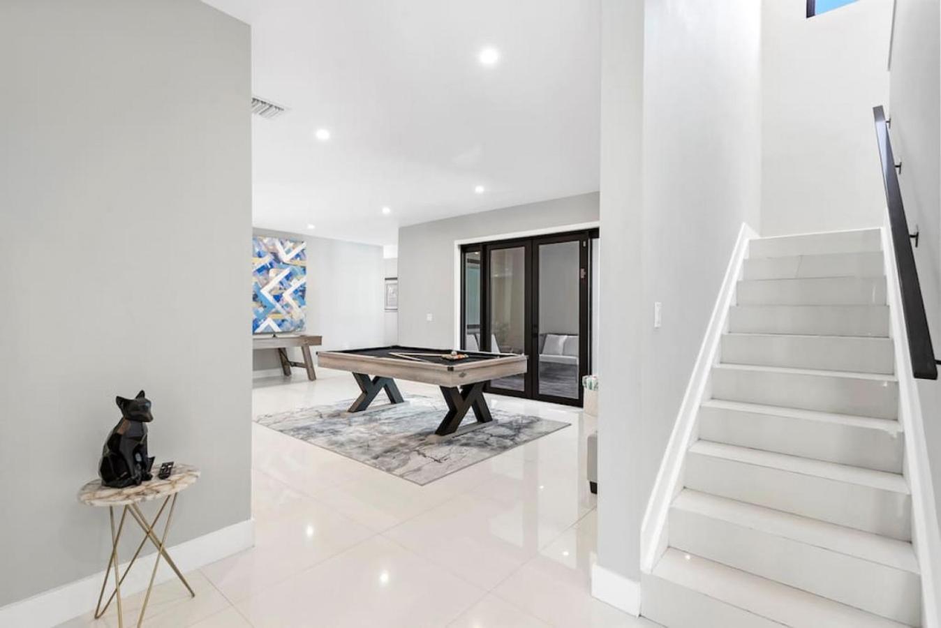 Villa Granada Modern Luxury In Massive Mansion With Heated Pool Miami