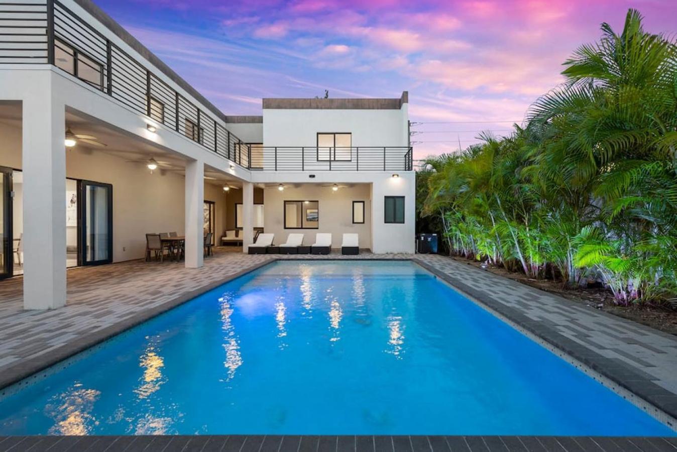 Granada Modern Luxury In Massive Mansion With Heated Pool * Miami