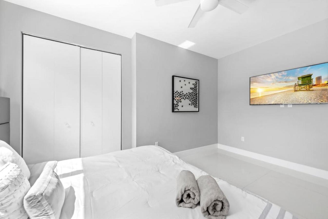 Villa Granada Modern Luxury In Massive Mansion With Heated Pool Miami