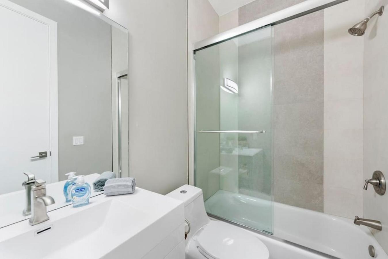 Granada Modern Luxury In Massive Mansion With Heated Pool Villa *