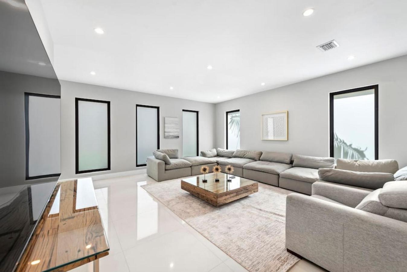 Granada Modern Luxury In Massive Mansion With Heated Pool * Miami