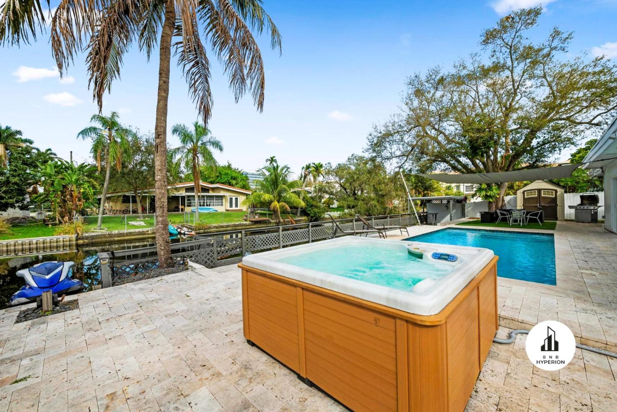 Holiday home Hyperion - Luxurious 5b W Pool & Lounge Miami