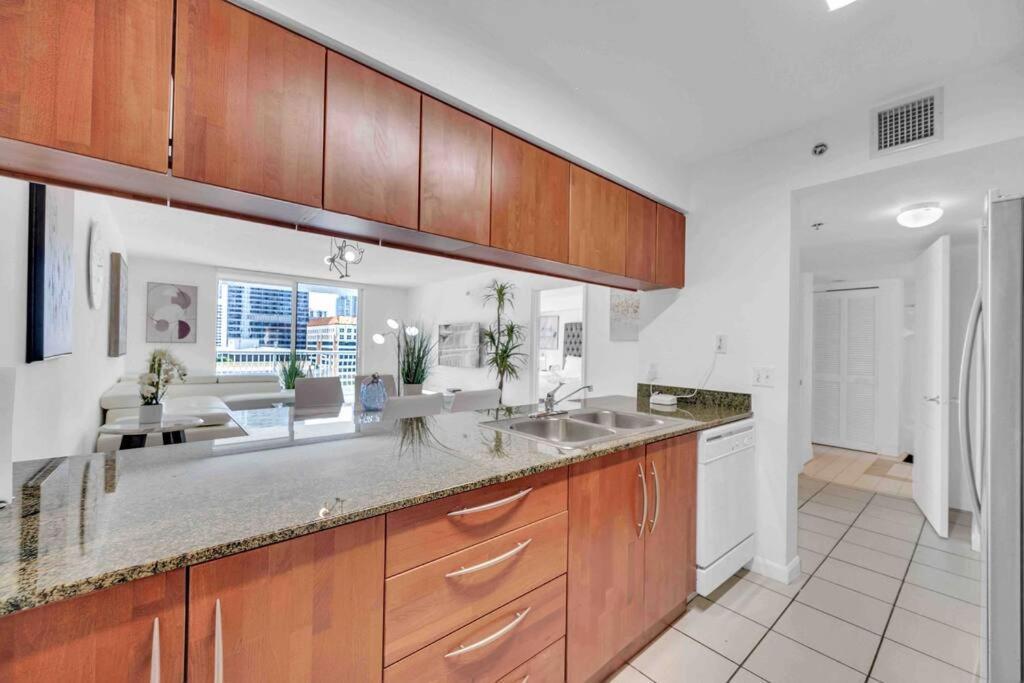Apartment Lux 1 Bdr 1 Bth • Brickell • Pool & Ocean Views