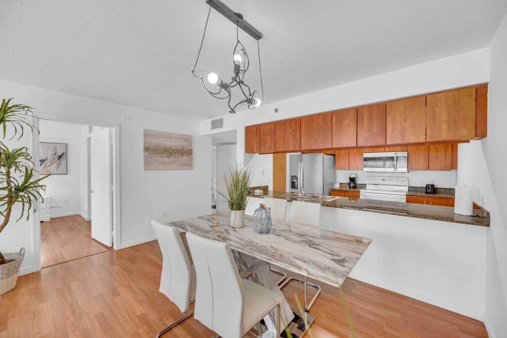 Apartment Lux 1 Bdr 1 Bth • Brickell • Pool & Ocean Views