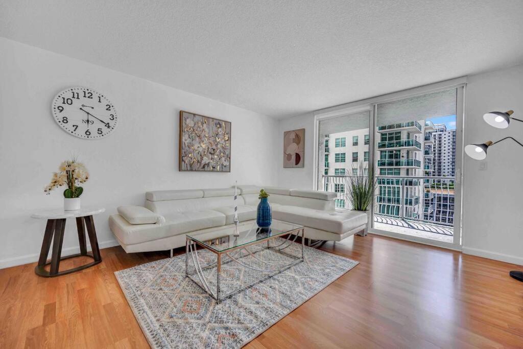 Lux 1 Bdr 1 Bth • Brickell • Pool & Ocean Views *
