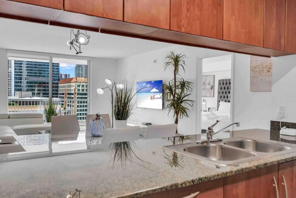 Apartment Lux 1 Bdr 1 Bth • Brickell • Pool & Ocean Views