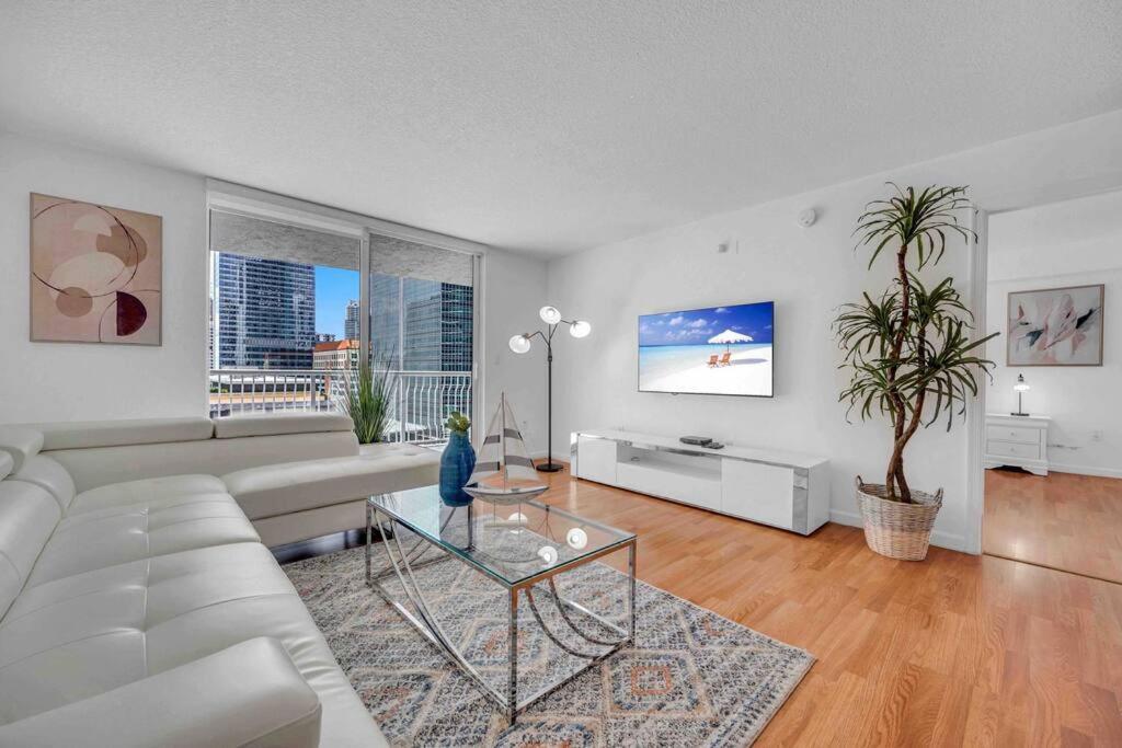 Lux 1 Bdr 1 Bth • Brickell • Pool & Ocean Views Apartment Miami
