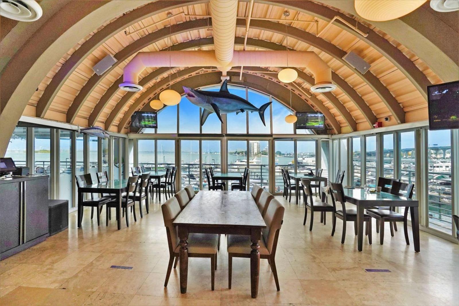 A Wave From It All! Direct Water Views! Apartment