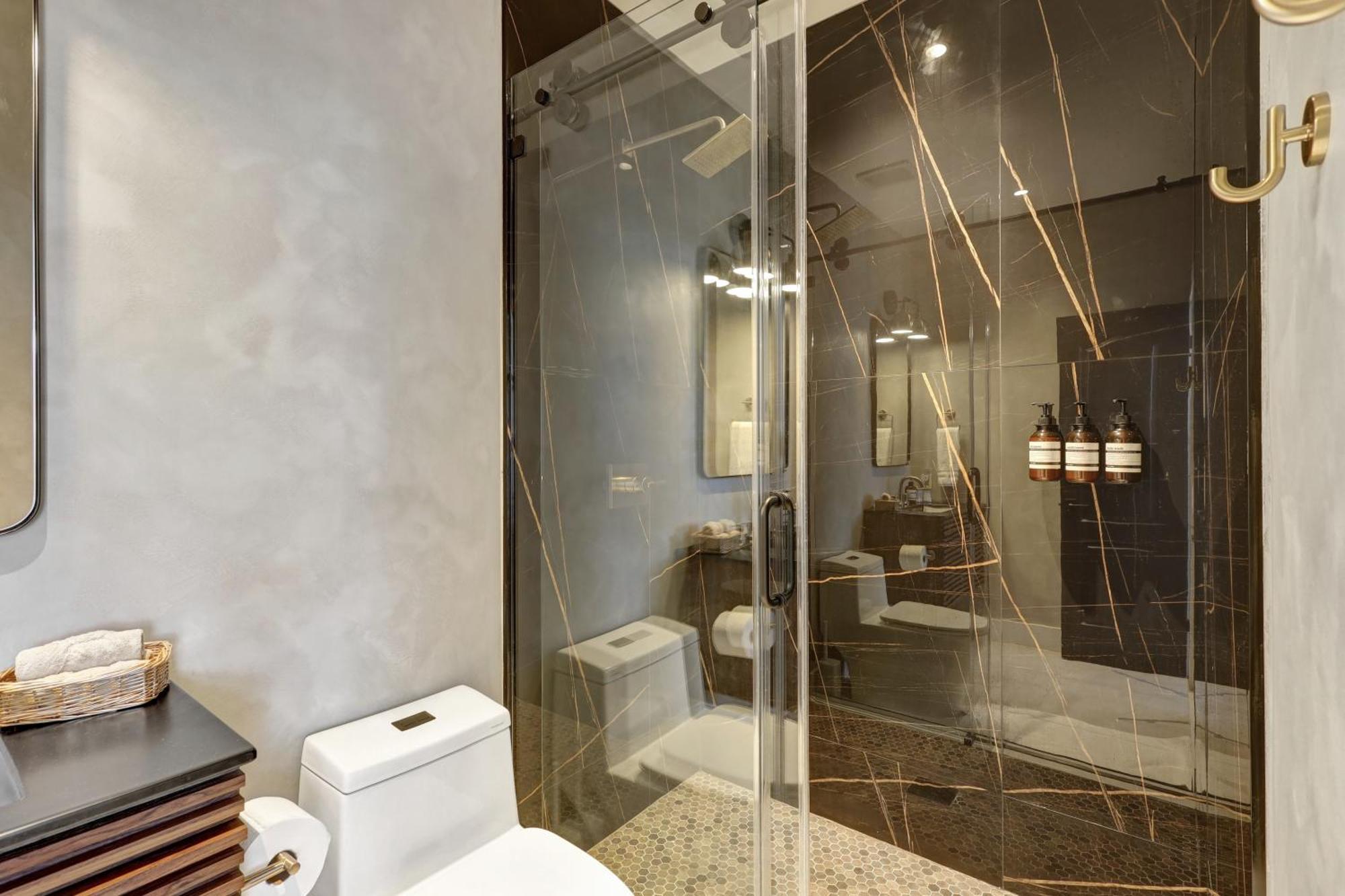 Luxe Pool, Bbq & Fire Pit - 5 Min To Dolphinmall Miami