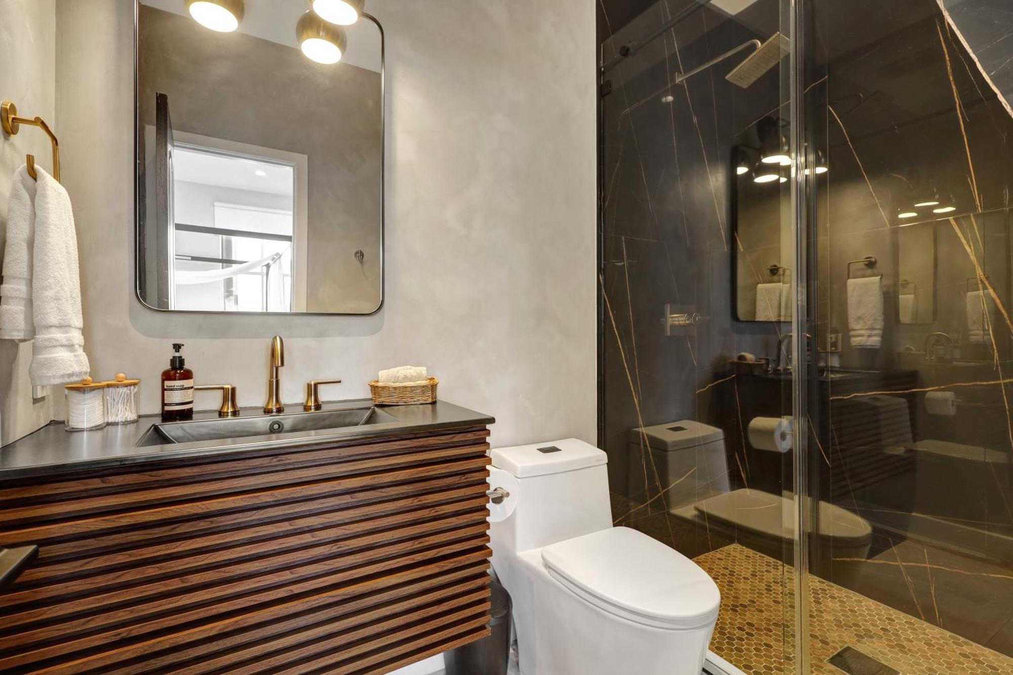 Luxe Pool, Bbq & Fire Pit - 5 Min To Dolphinmall Miami