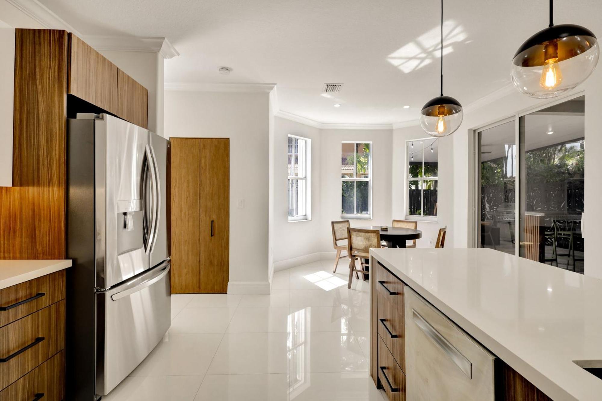 Holiday home Luxe Pool, Bbq & Fire Pit - 5 Min To Dolphinmall *