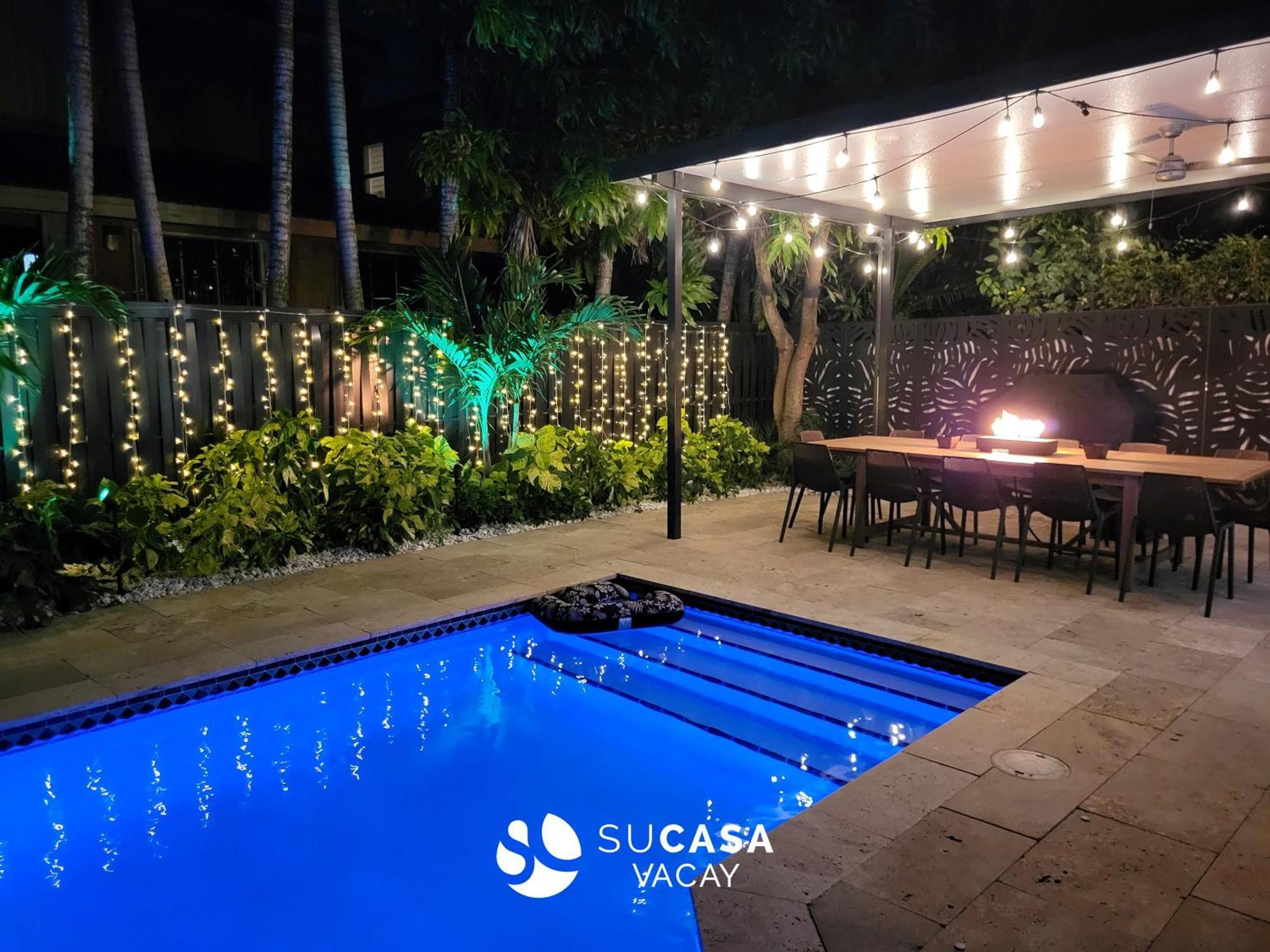 Luxe Pool, Bbq & Fire Pit - 5 Min To Dolphinmall Holiday home