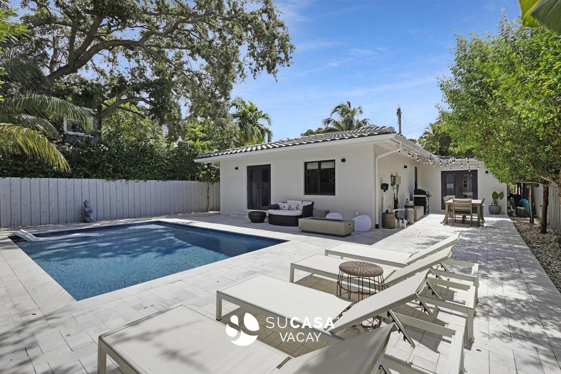 Designer W Pool & Firepit - 7 Min To Brickell Holiday home Miami