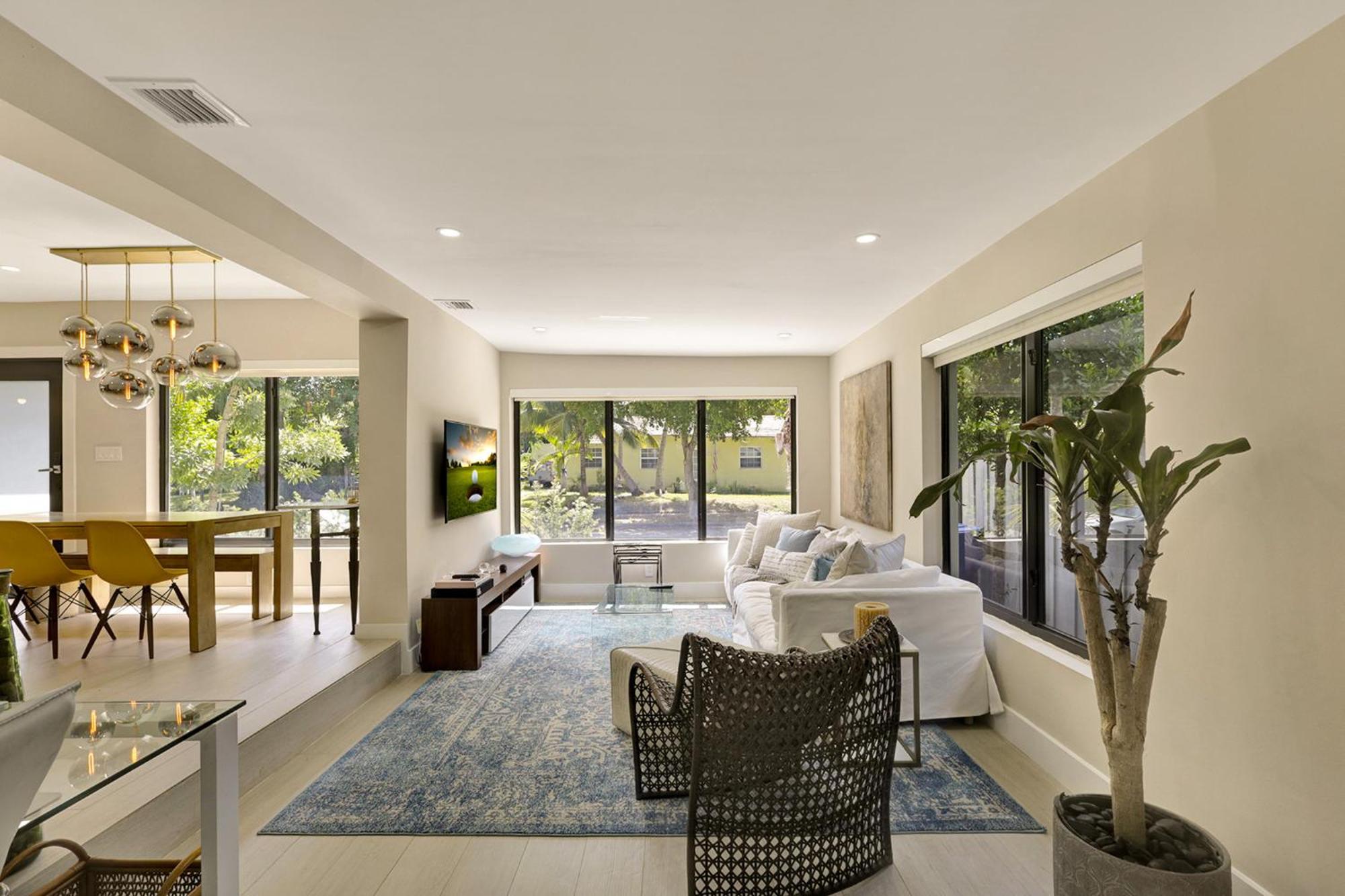 Holiday home Designer W Pool & Firepit - 7 Min To Brickell