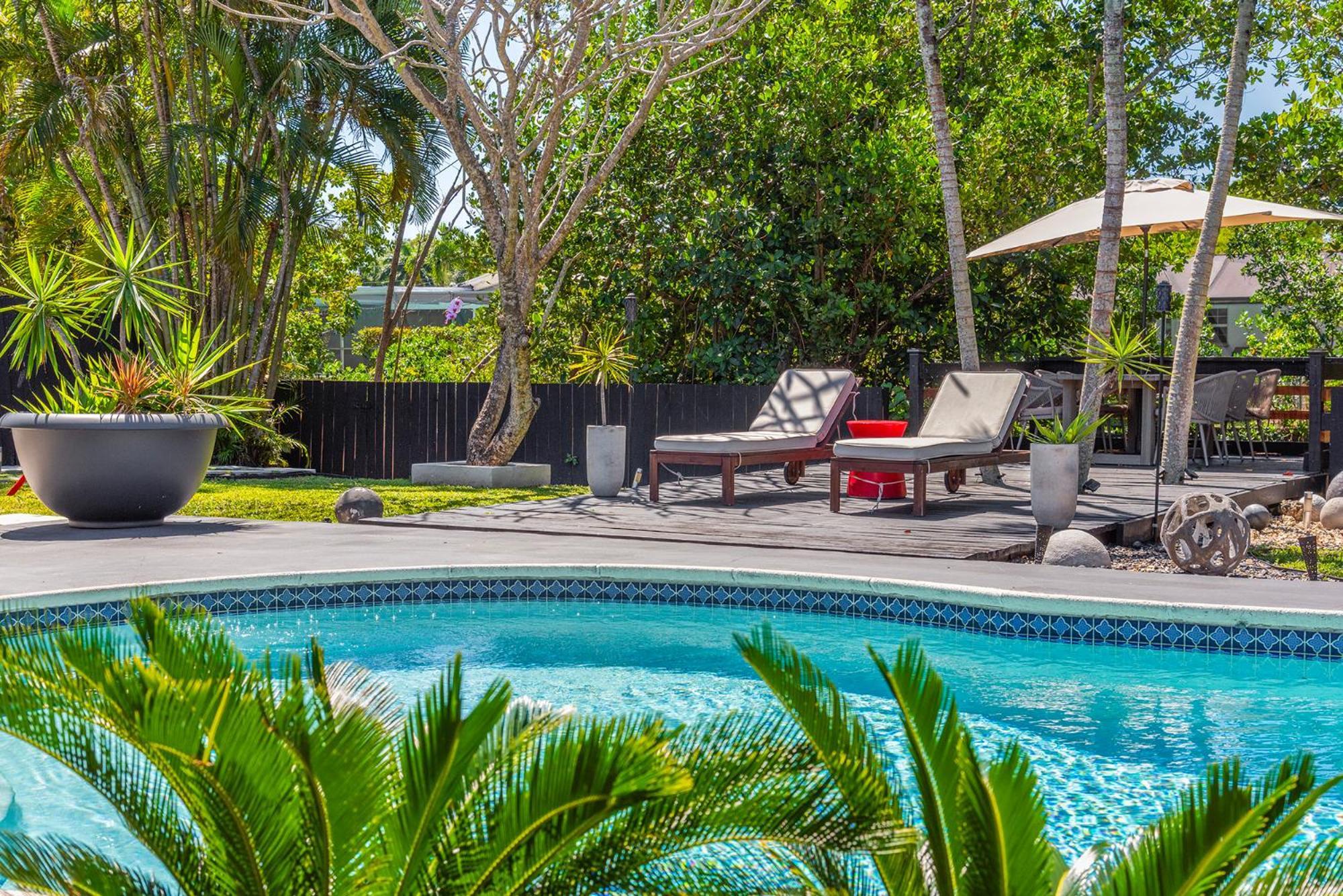 Villa Entire Villa, North With Pool On Canal! *