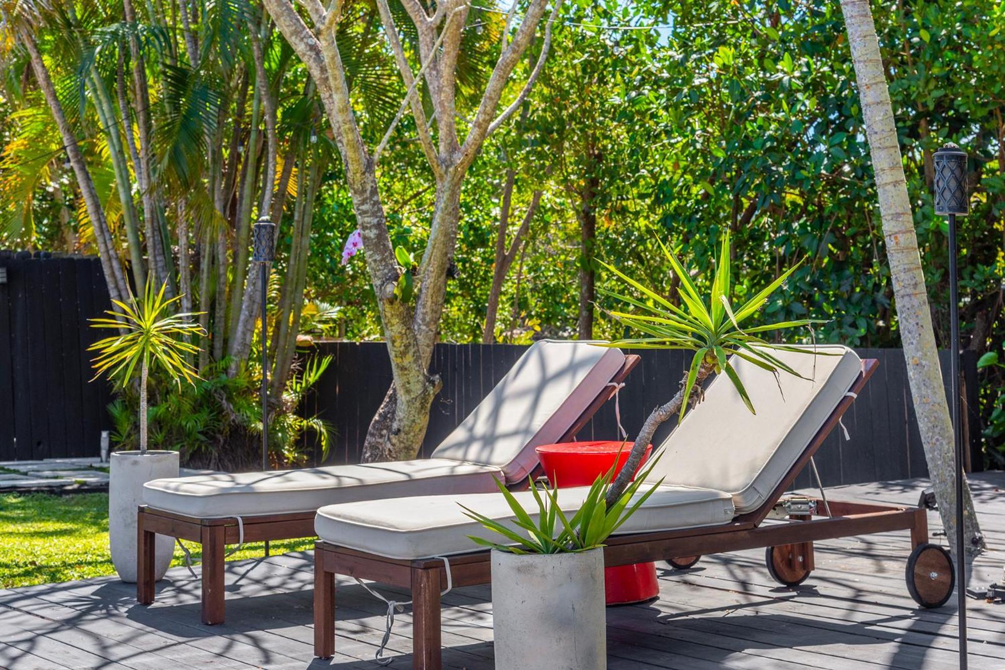 Entire Villa, North With Pool On Canal! Miami