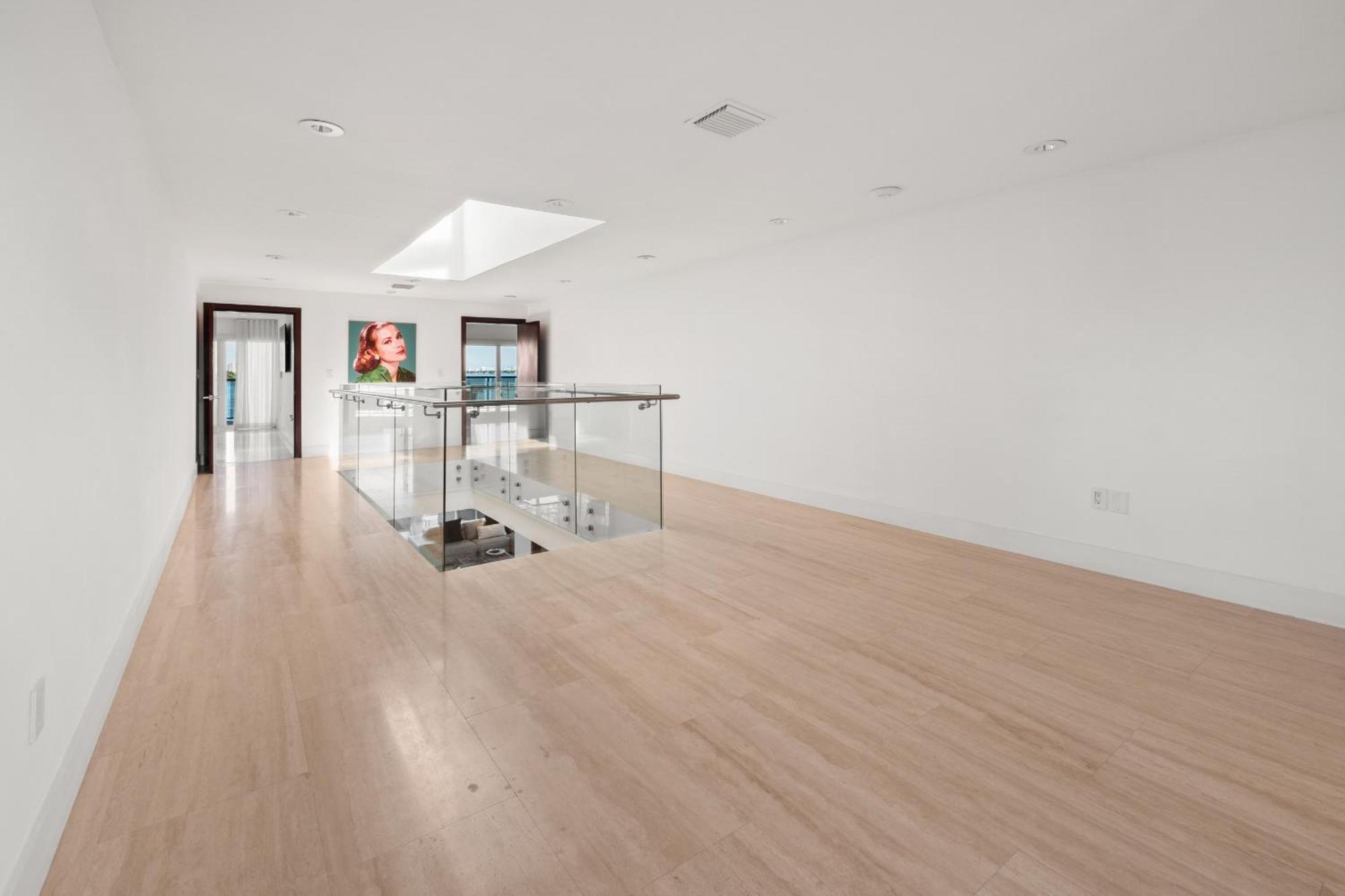 Experience Opulence Your Exclusive Waterfront Sanctuary In * Miami