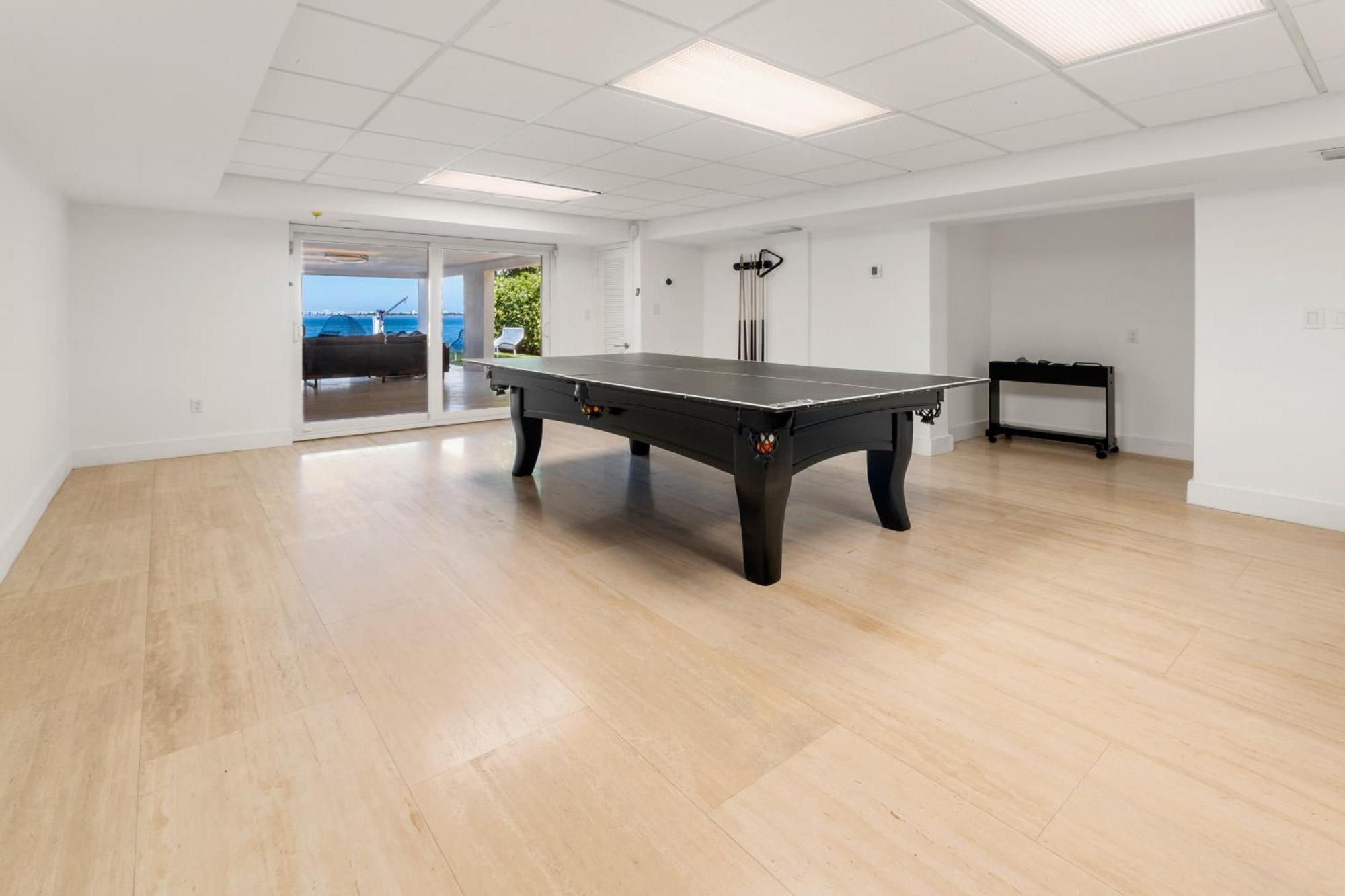 Villa Experience Opulence Your Exclusive Waterfront Sanctuary In Miami