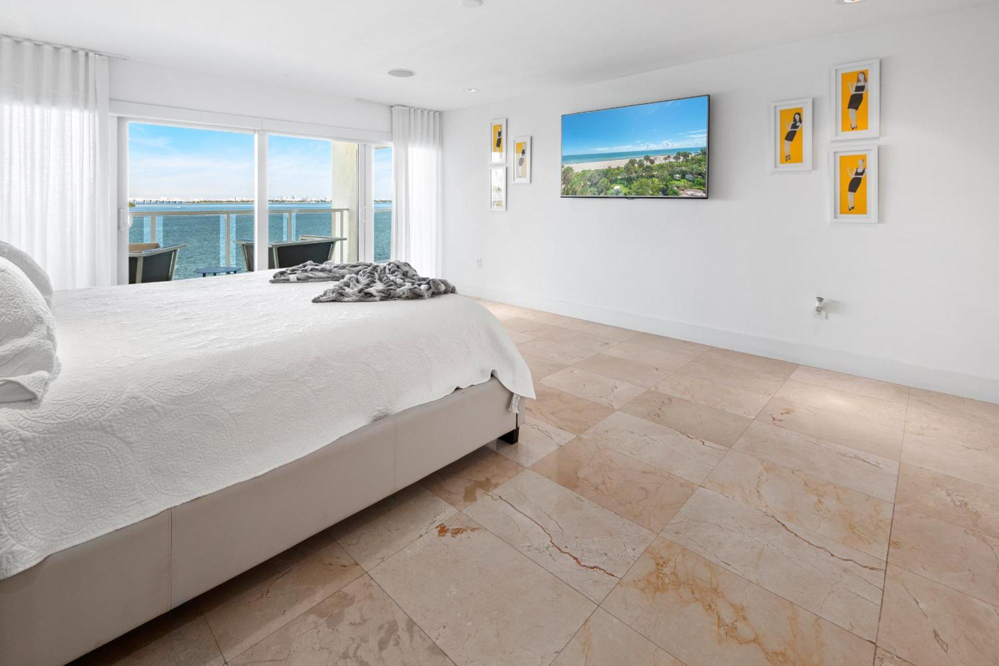 Experience Opulence Your Exclusive Waterfront Sanctuary In * Miami