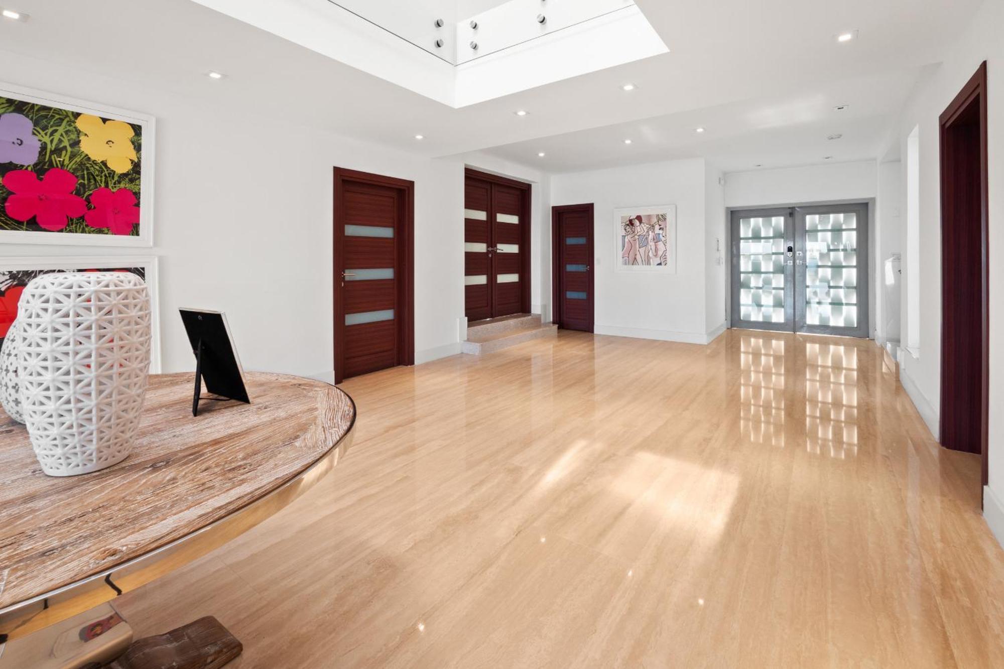 Villa Experience Opulence Your Exclusive Waterfront Sanctuary In