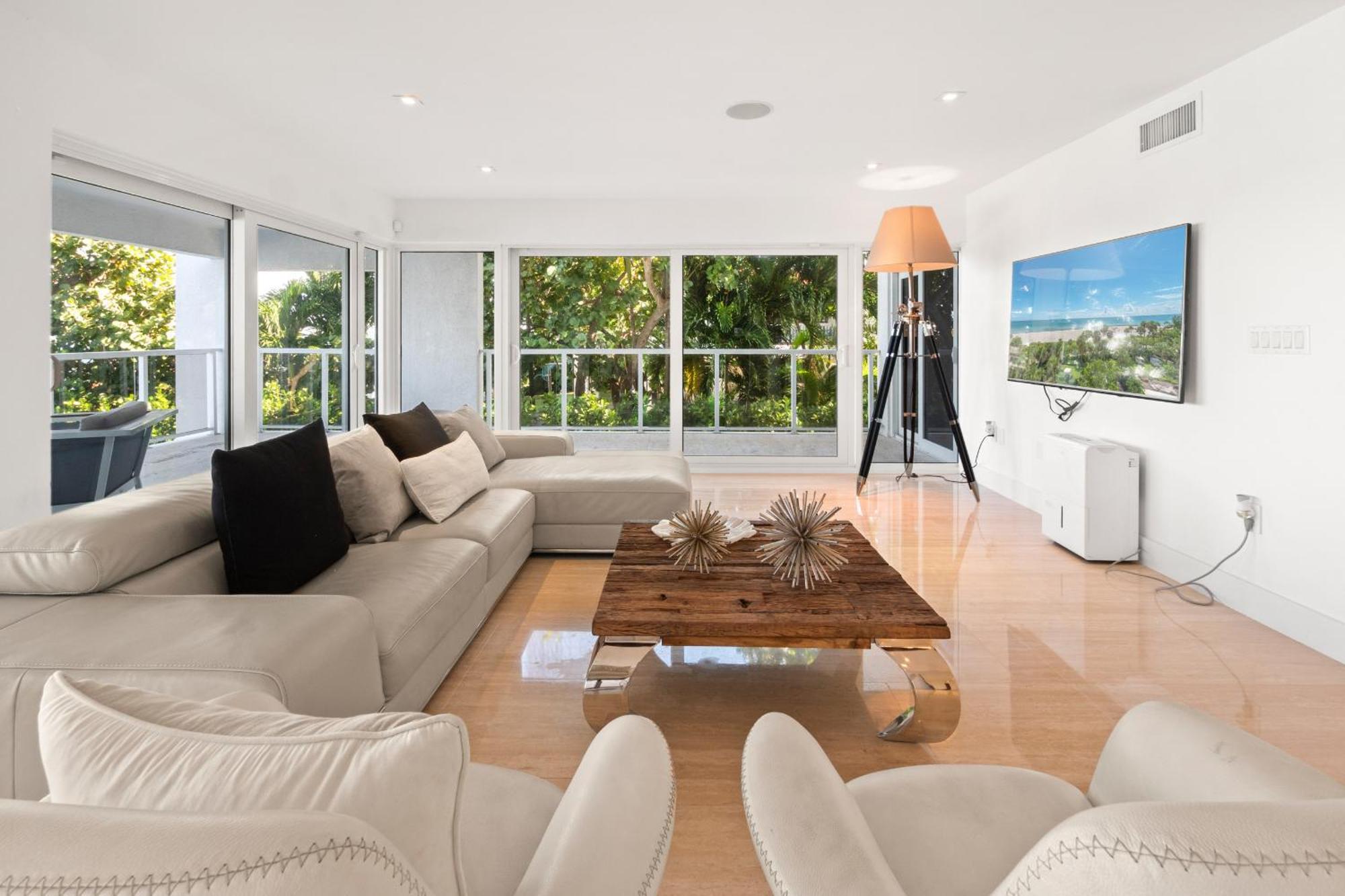 Experience Opulence Your Exclusive Waterfront Sanctuary In