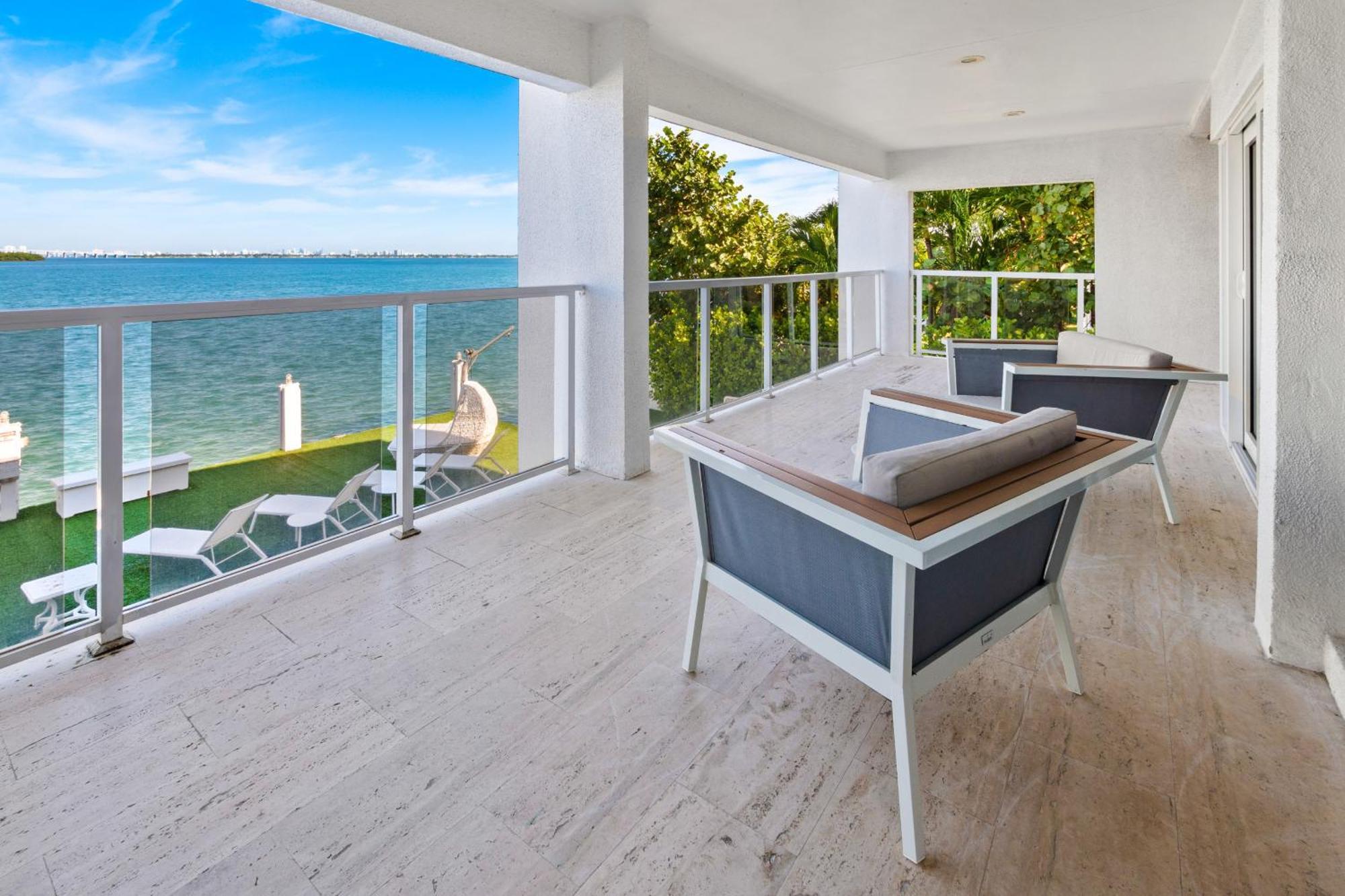 Experience Opulence Your Exclusive Waterfront Sanctuary In Miami