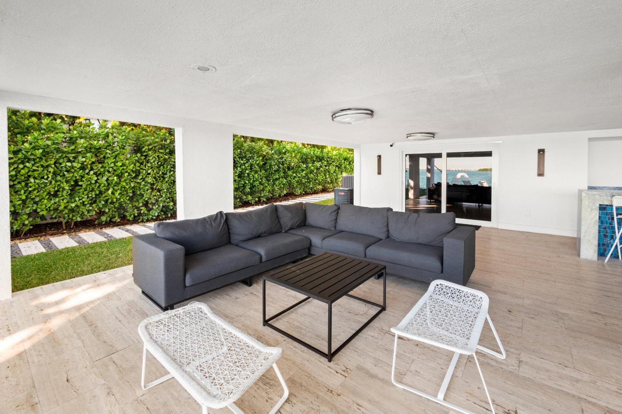 Experience Opulence Your Exclusive Waterfront Sanctuary In