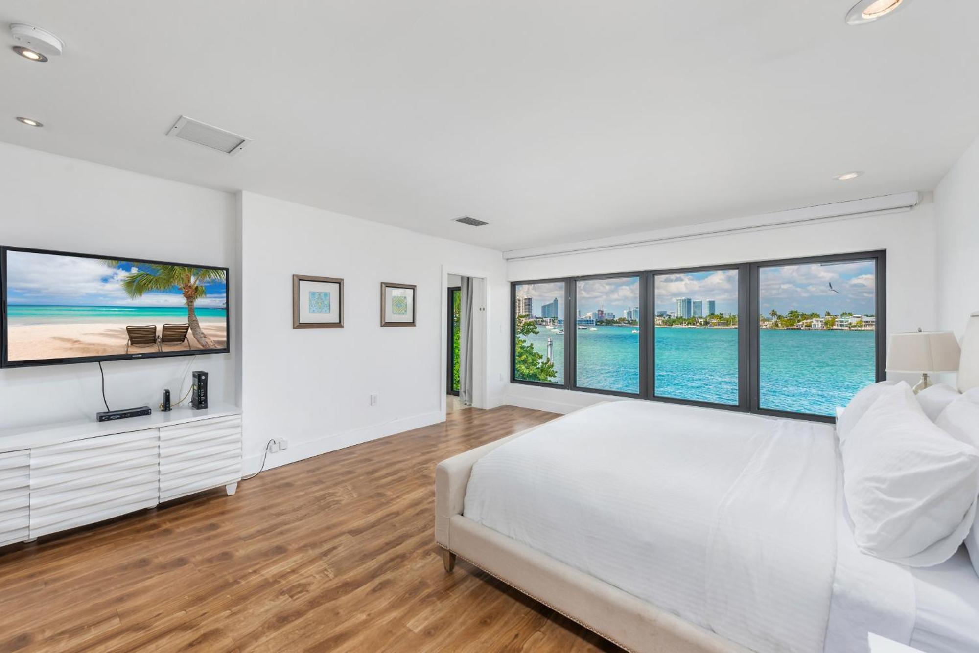 Discover Serenity By The Your Exclusive Escape! * Miami