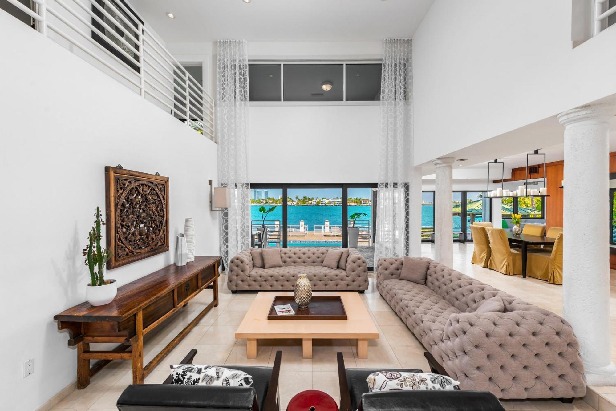 Discover Serenity By The Your Exclusive Escape! * Miami