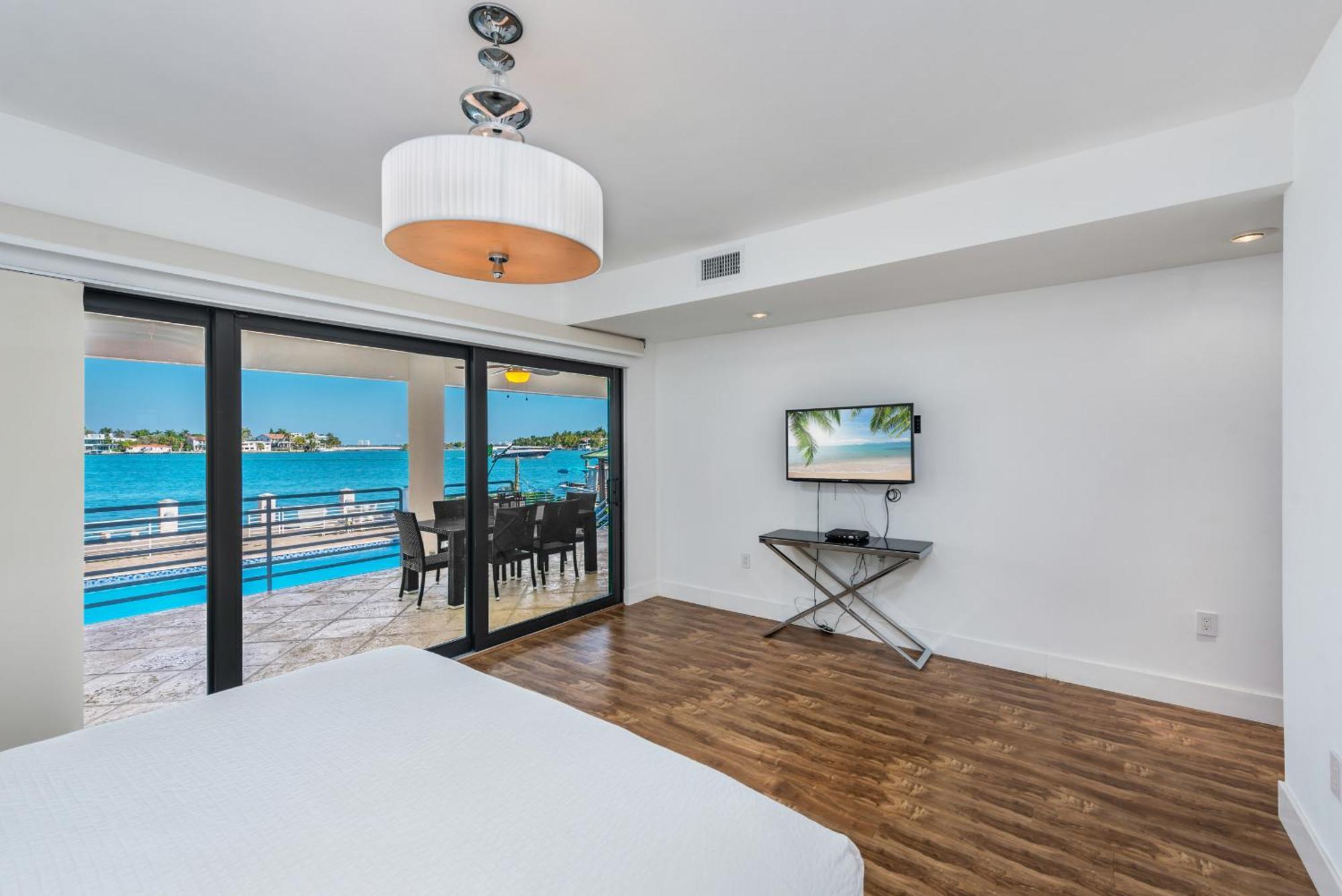 Villa Discover Serenity By The Your Exclusive Escape! Miami