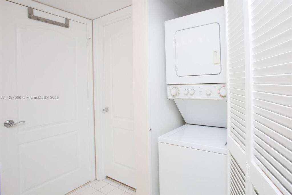 Entire In Brickell Steps From Brickell Centre *
