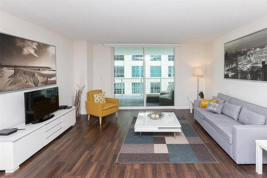 Entire In Brickell Steps From Brickell Centre Apartment Miami