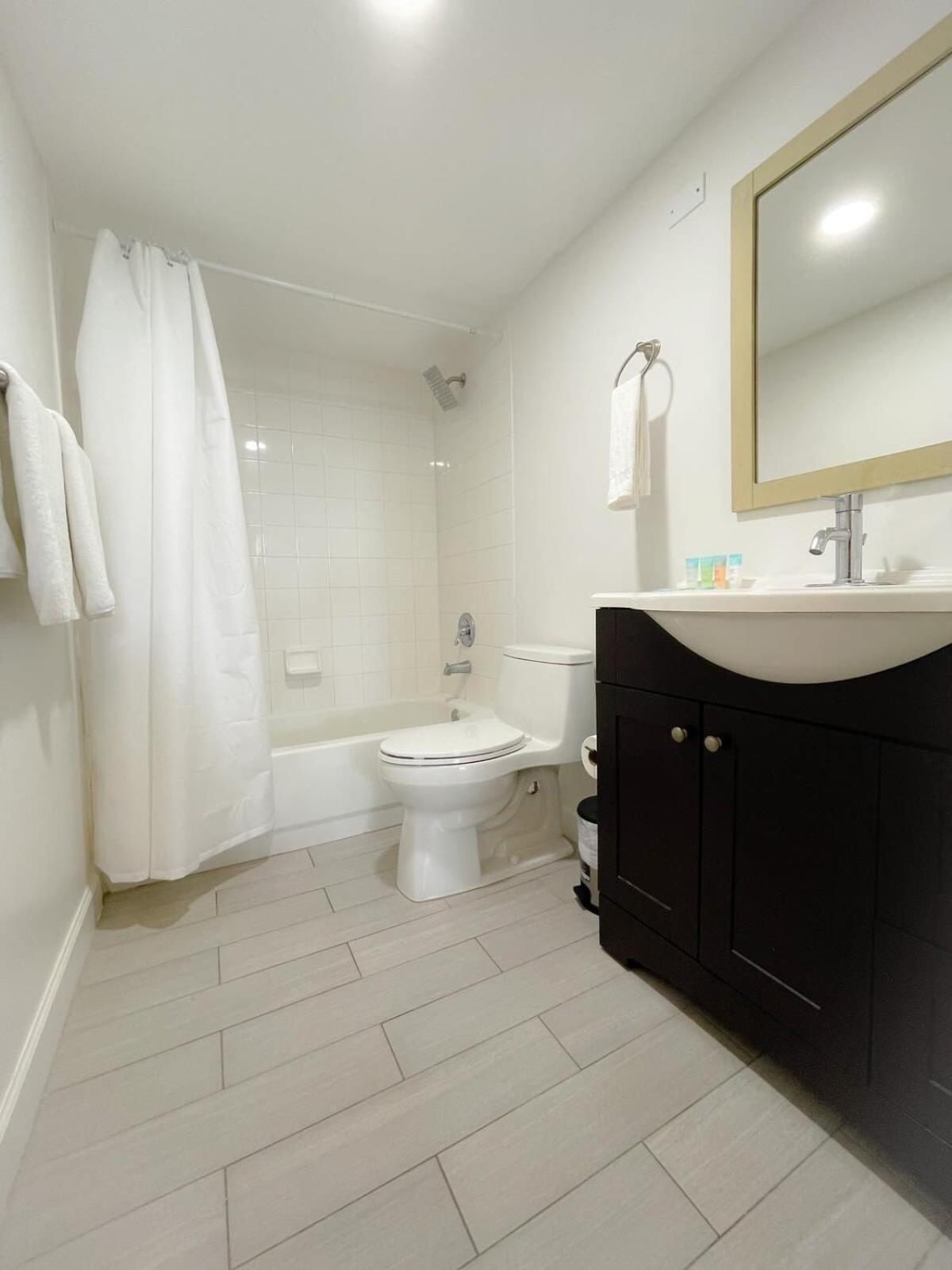 2 Luxury Bedrooms At Yacht Club De Aventura Apartment *