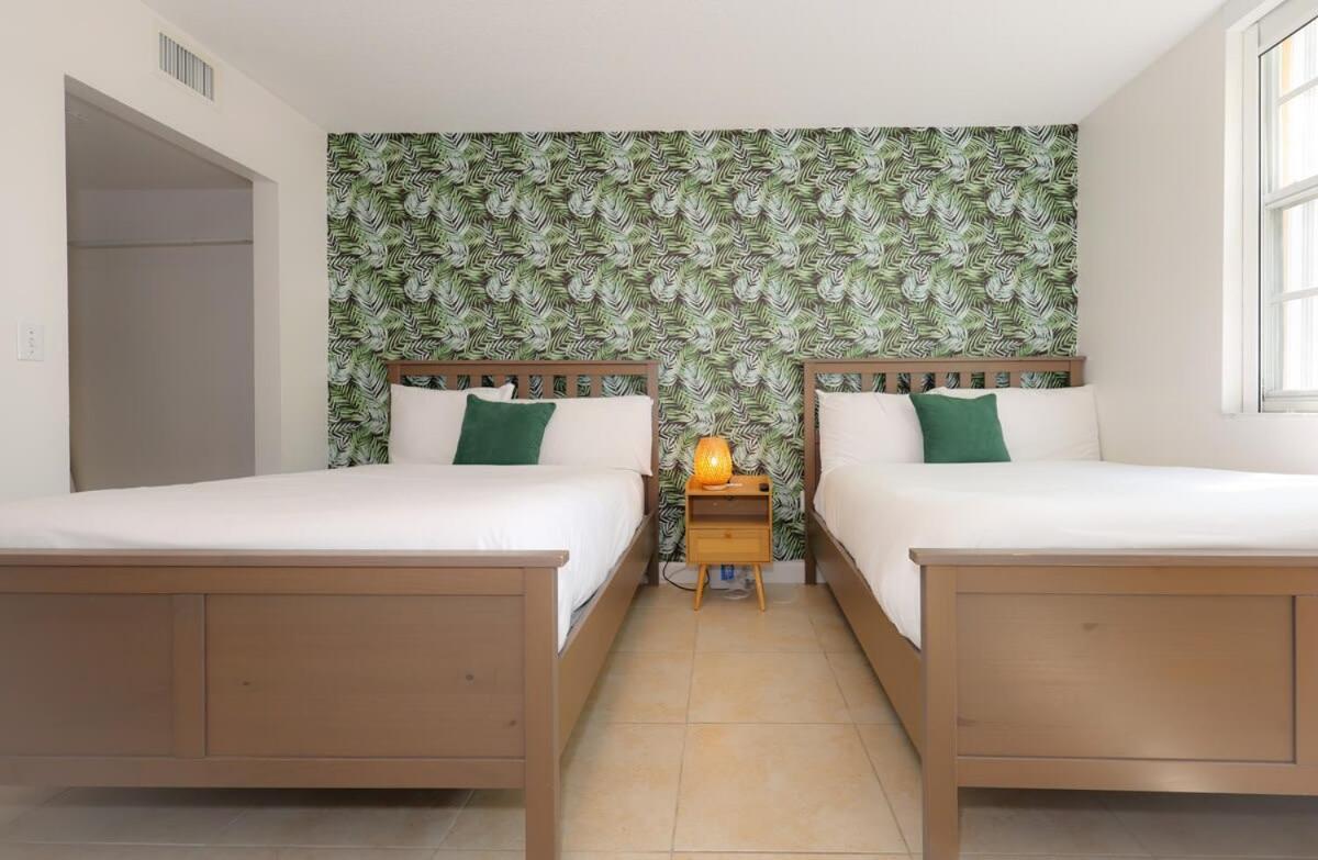 2 Luxury Bedrooms At Yacht Club De Aventura Apartment