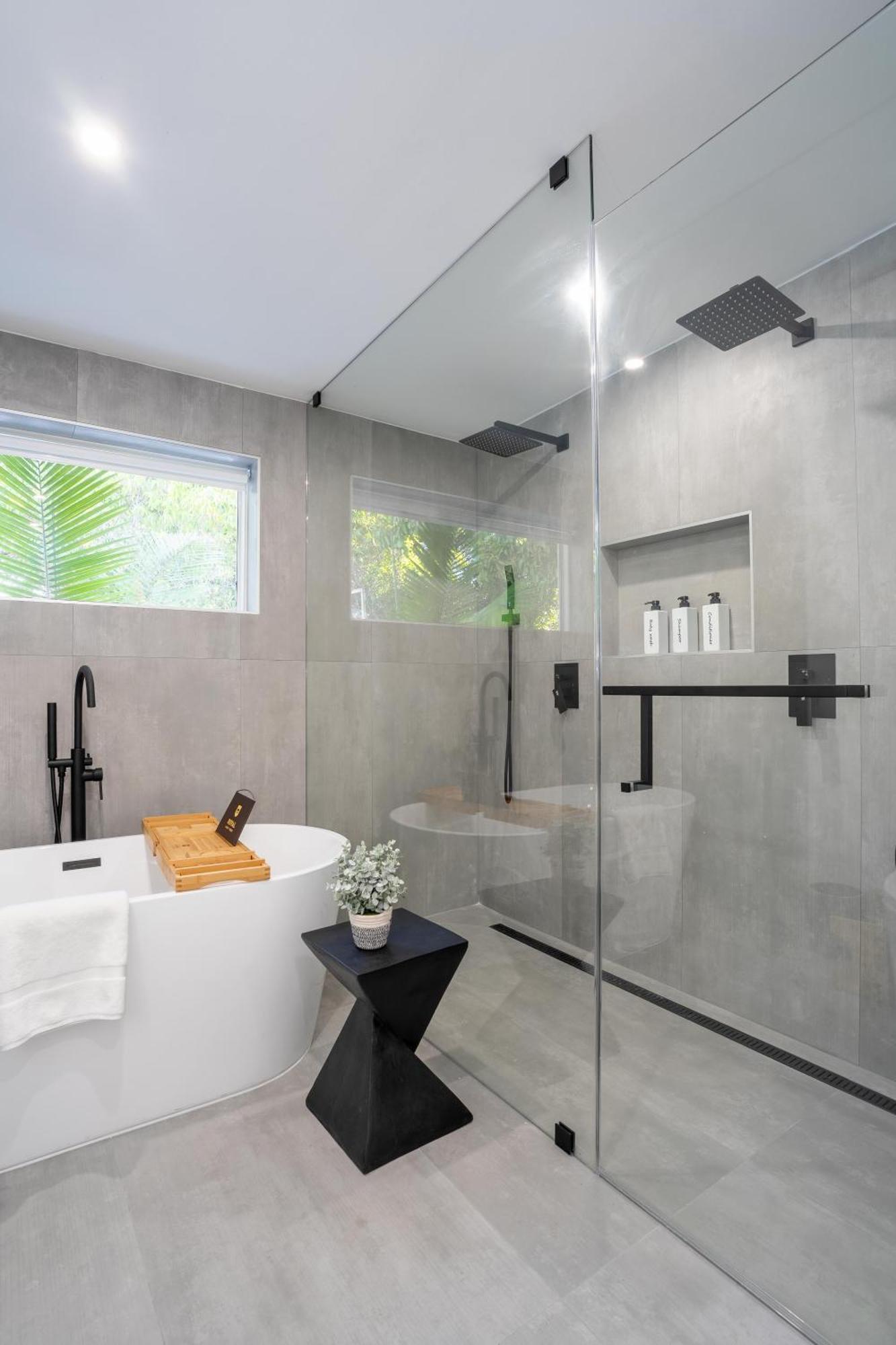 5br Hottubpooltableminigolf 7 Min To Wynwood Apartment