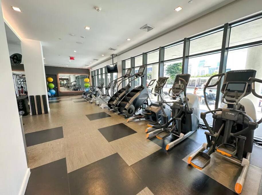 Oceana! 2br With Rooftop Pool & In The World Center