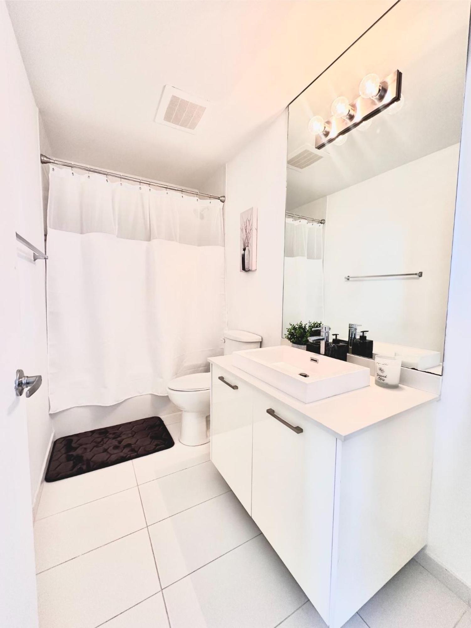 Luxe Loft 16th Floor, Rooftop Pool, Brickell Downtown Miami