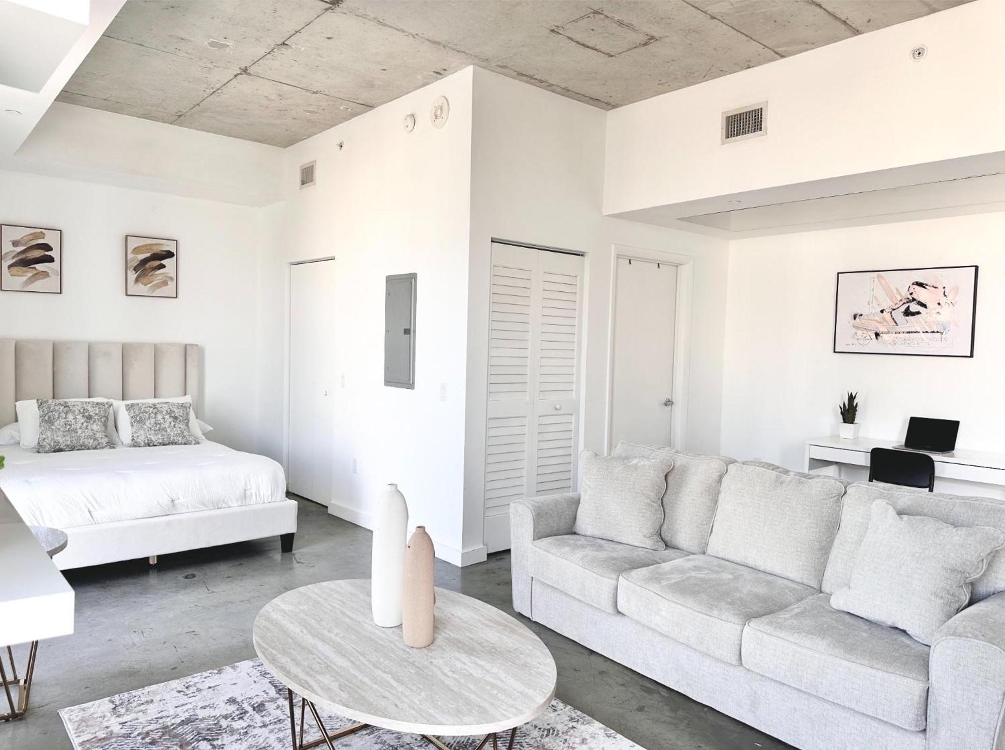 Apartment Luxe Loft 16th Floor, Rooftop Pool, Brickell Downtown