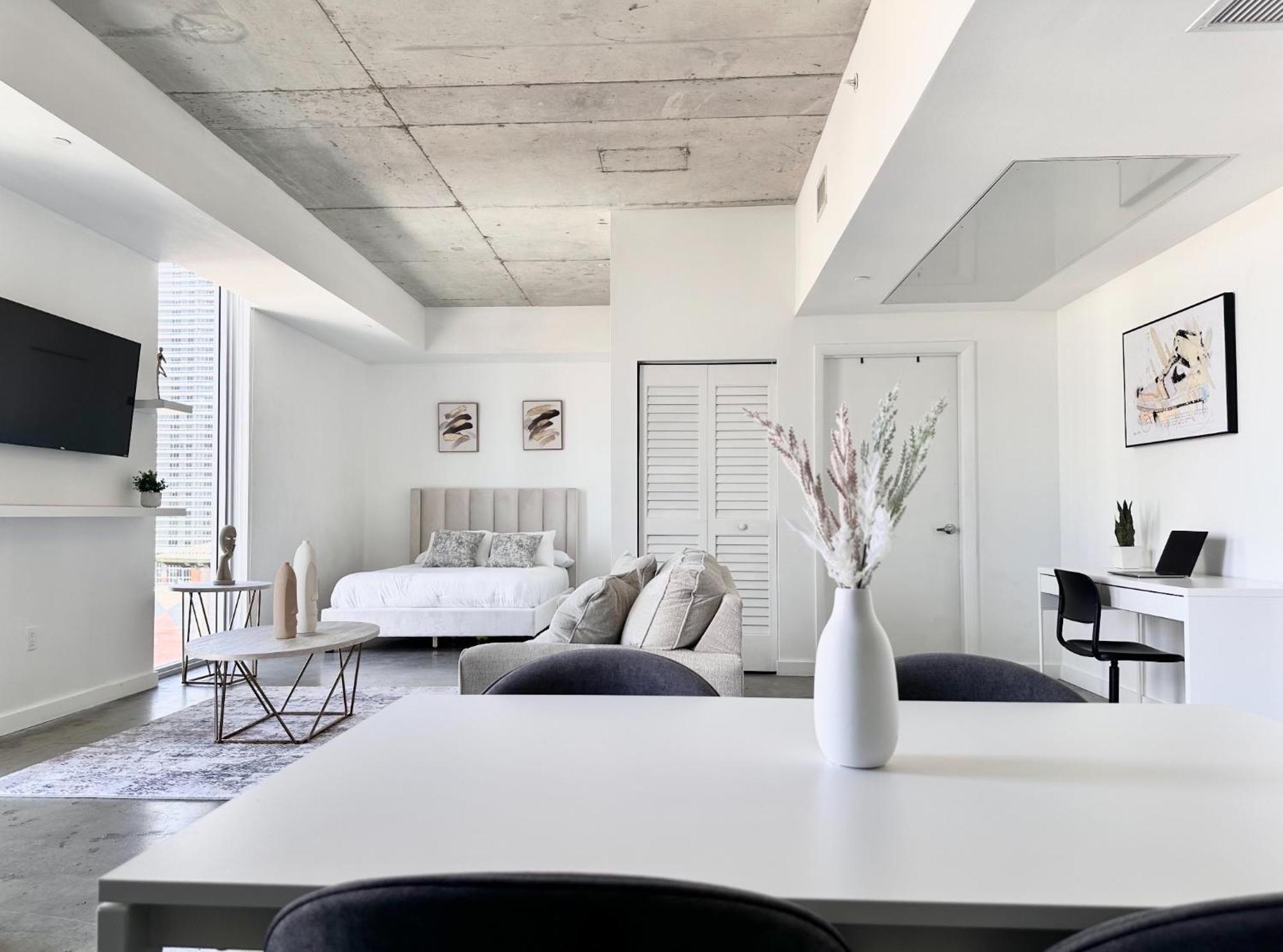 Apartment Luxe Loft 16th Floor, Rooftop Pool, Brickell Downtown Miami