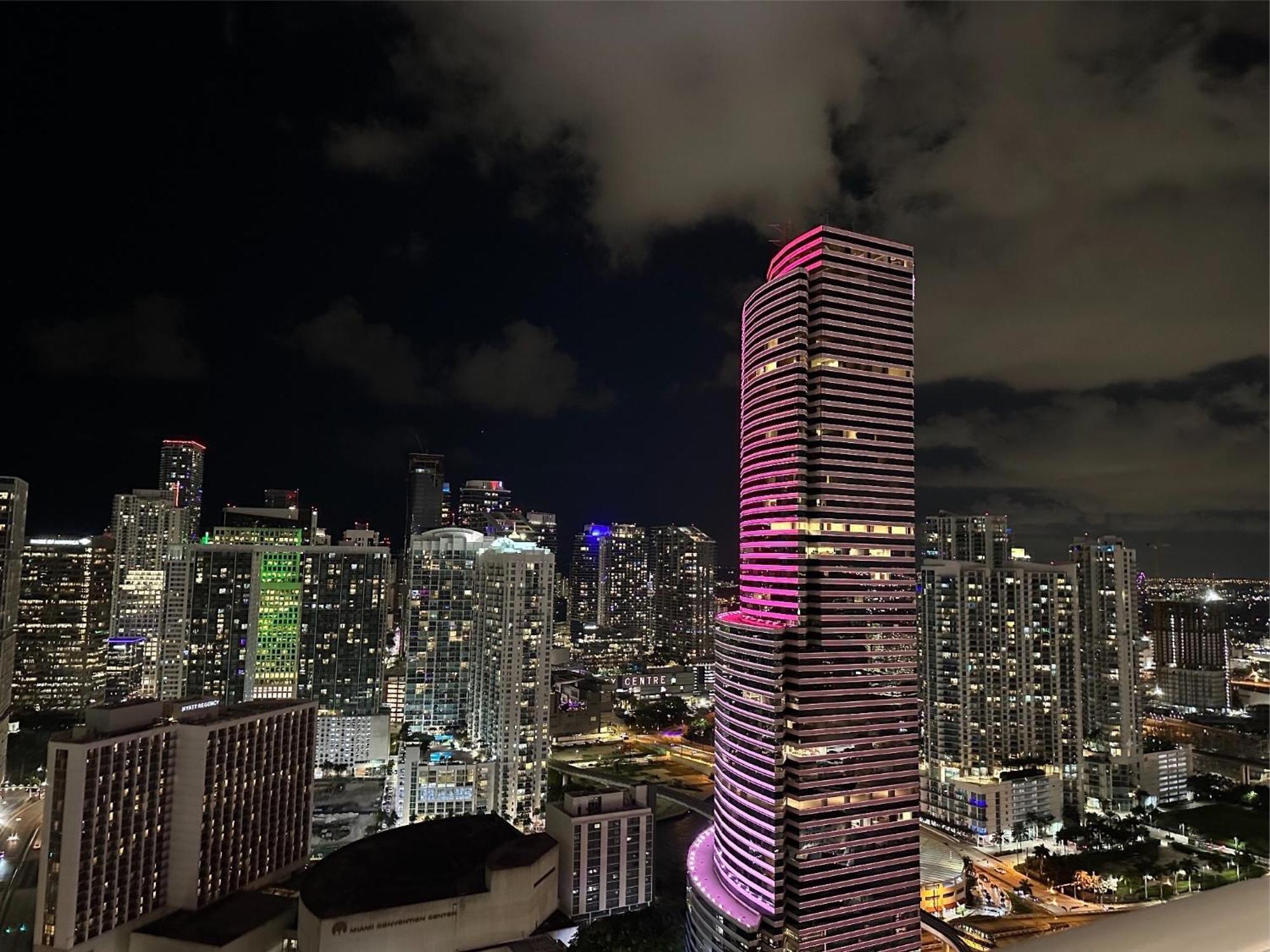 Apartment Luxe Loft 16th Floor, Rooftop Pool, Brickell Downtown *