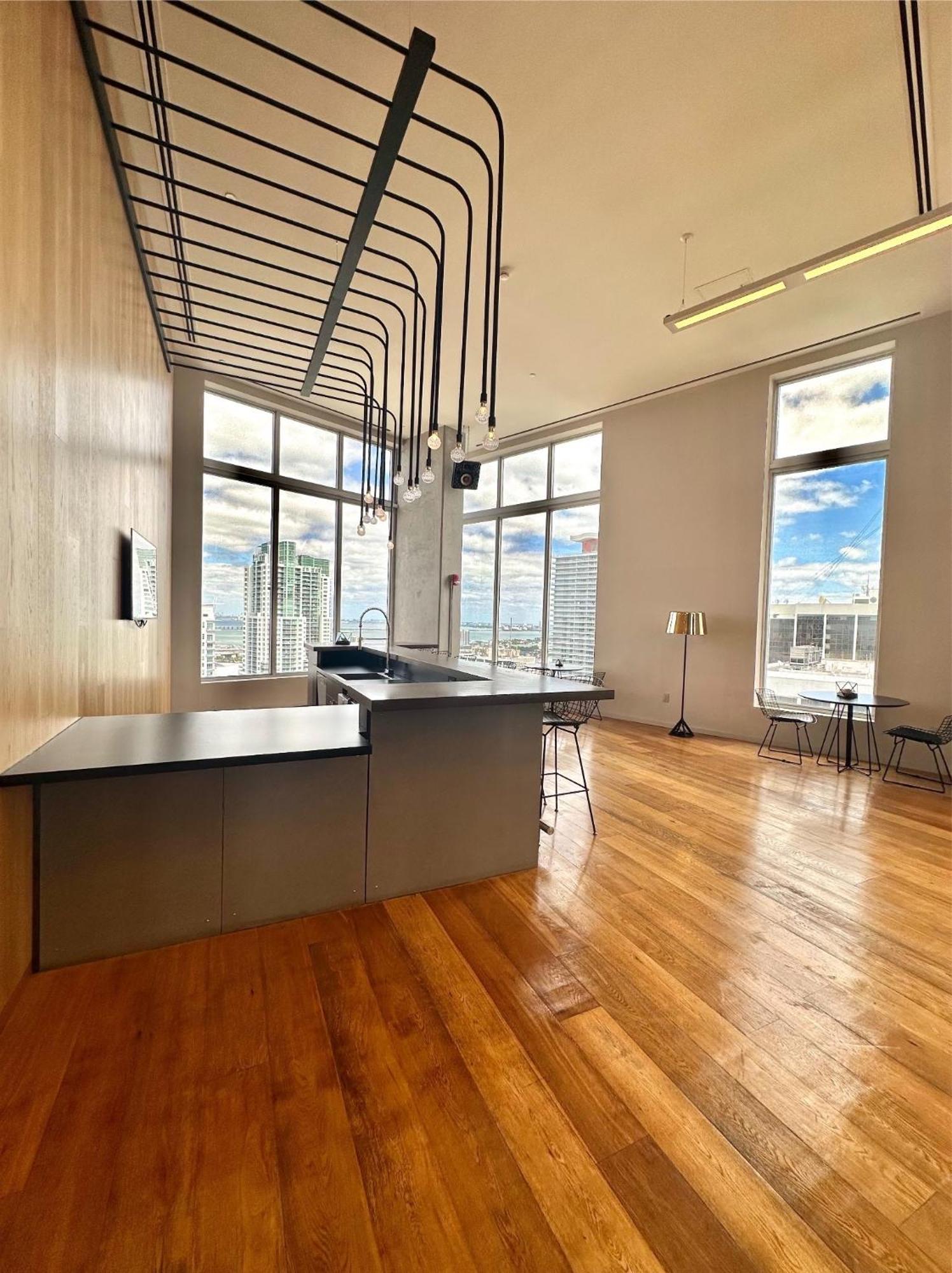 Luxe Loft 16th Floor, Rooftop Pool, Brickell Downtown Miami