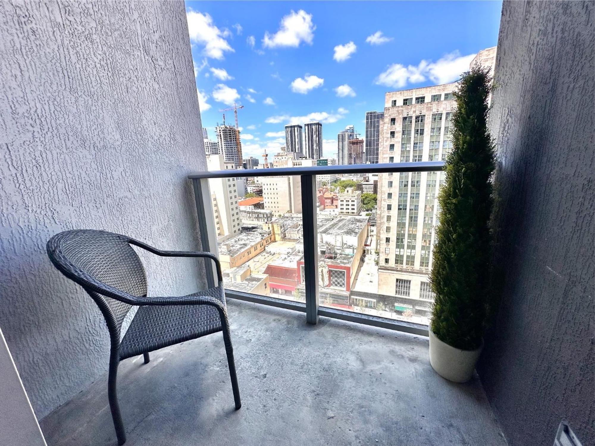 Luxe Loft 16th Floor, Rooftop Pool, Brickell Downtown Miami