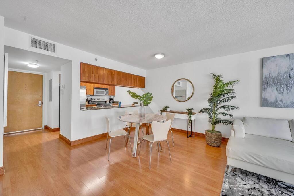 Sublime 1 Bed 1 Bth • Brickell Bay & View Miami